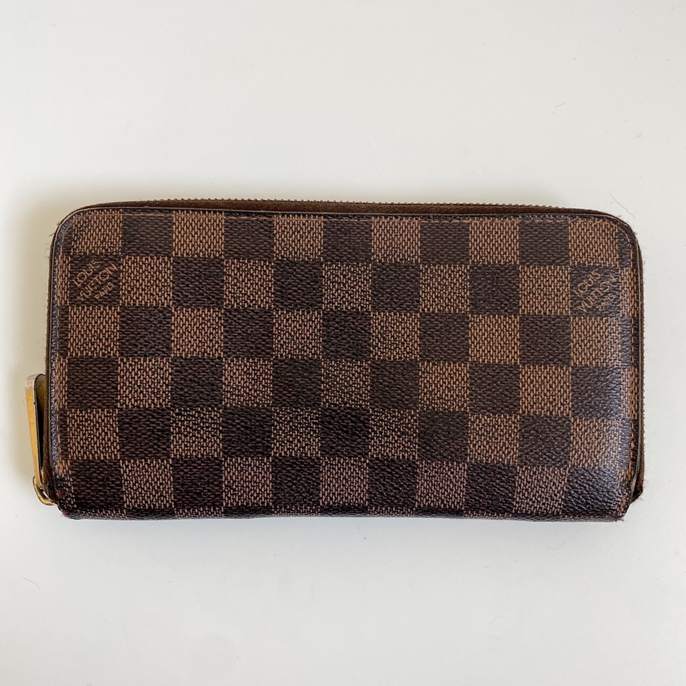 Louis Vuitton Damier Ebene Zippy Wallet